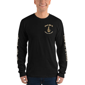 Long sleeve t-shirt