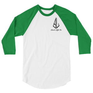 3/4 sleeve raglan shirt