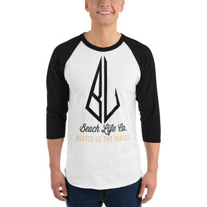 3/4 sleeve raglan shirt