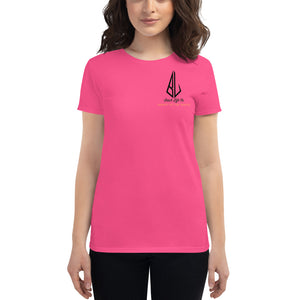 Women's short sleeve t-shirt